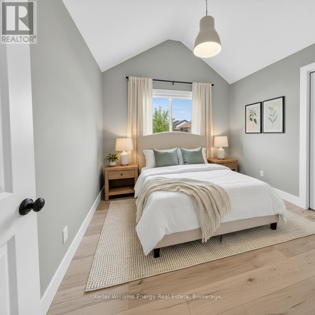 7 FARRINGTON CRESCENT - 29