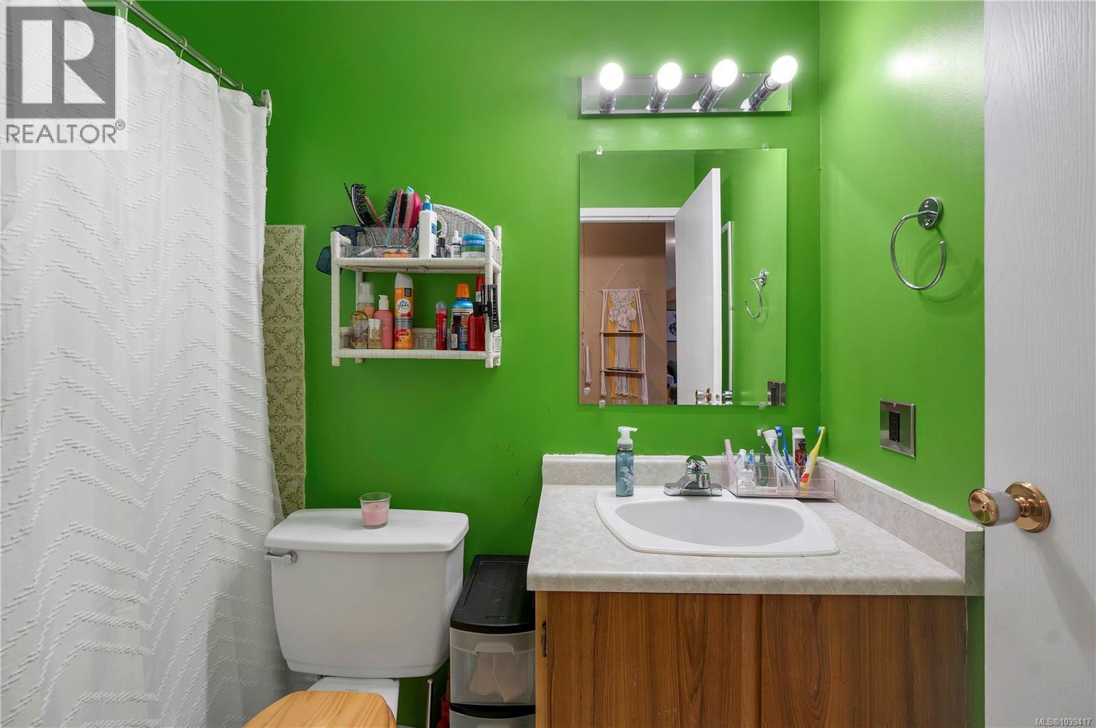 #307 611 MacMillan Dr - 17