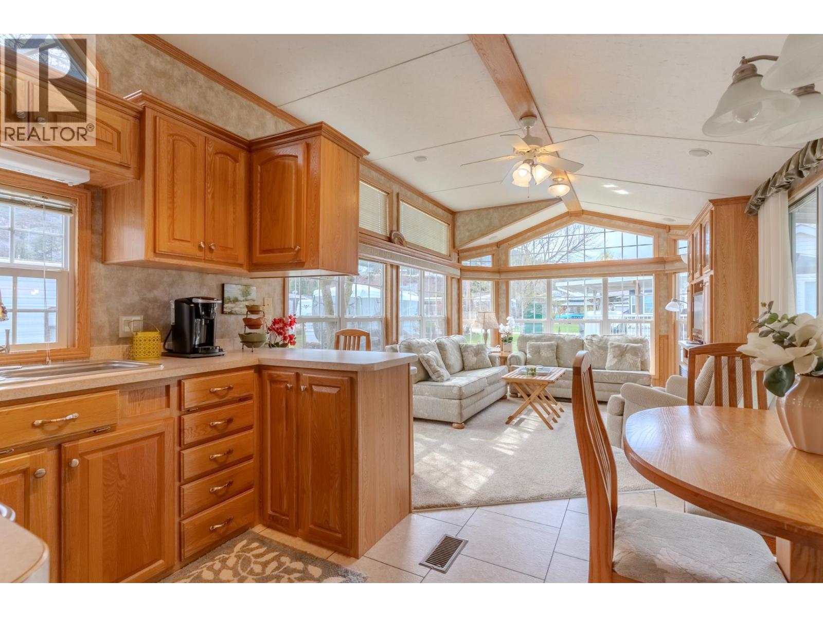 #77 1226 Second Avenue - 7