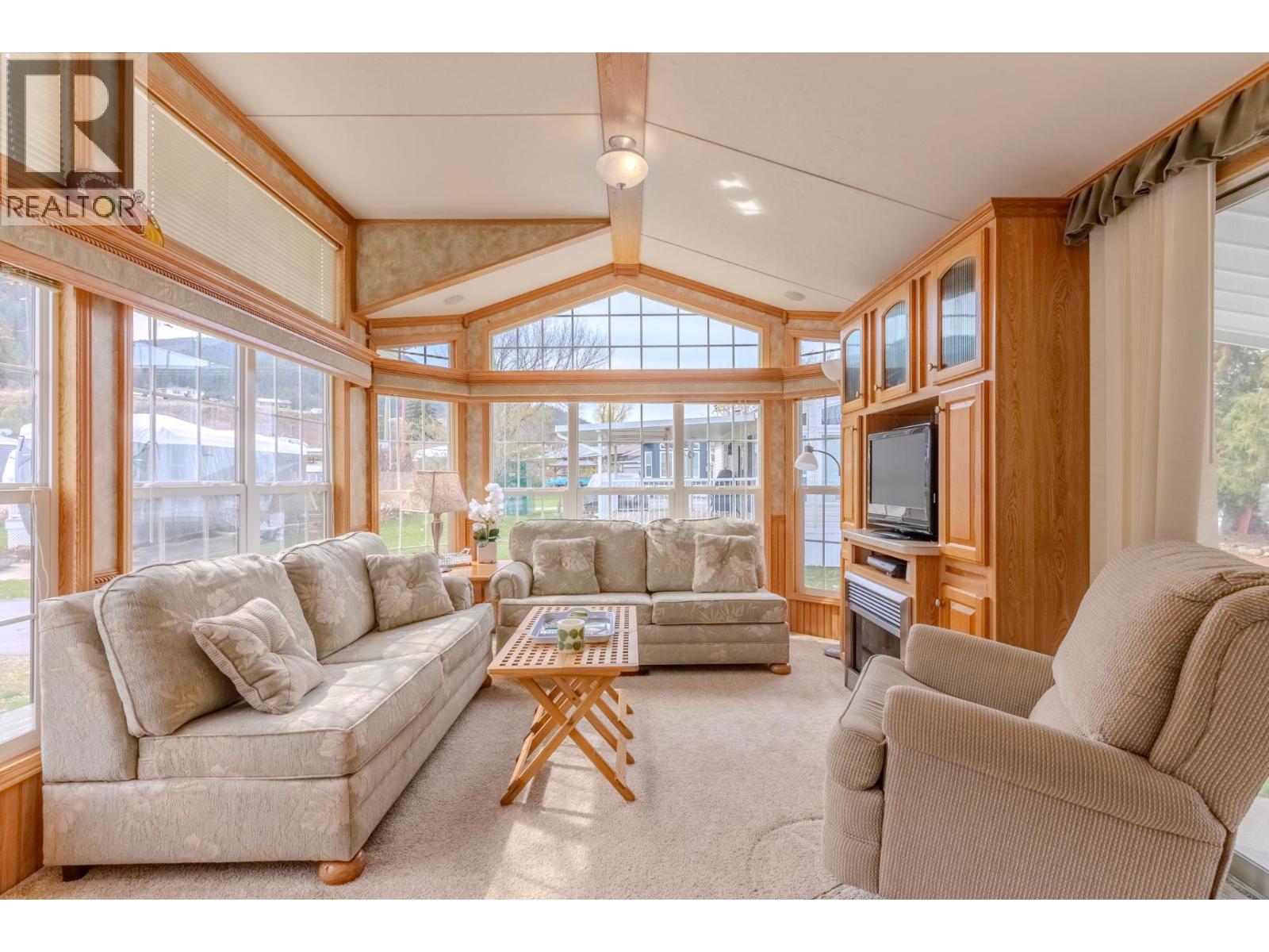 #77 1226 Second Avenue - Image 3