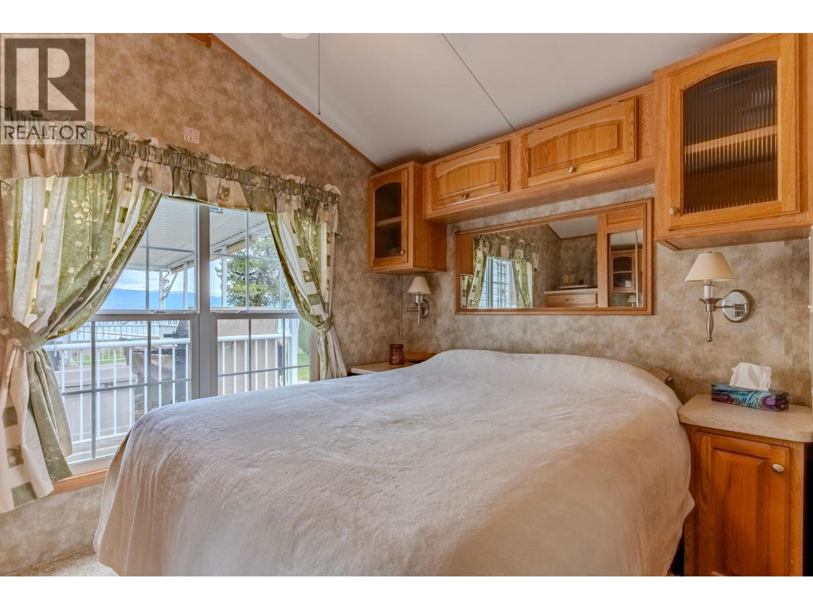 #77 1226 Second Avenue - 11