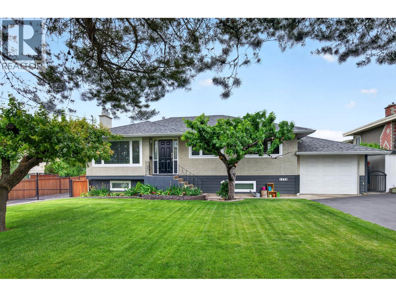 1775 APPLE Lane - 1