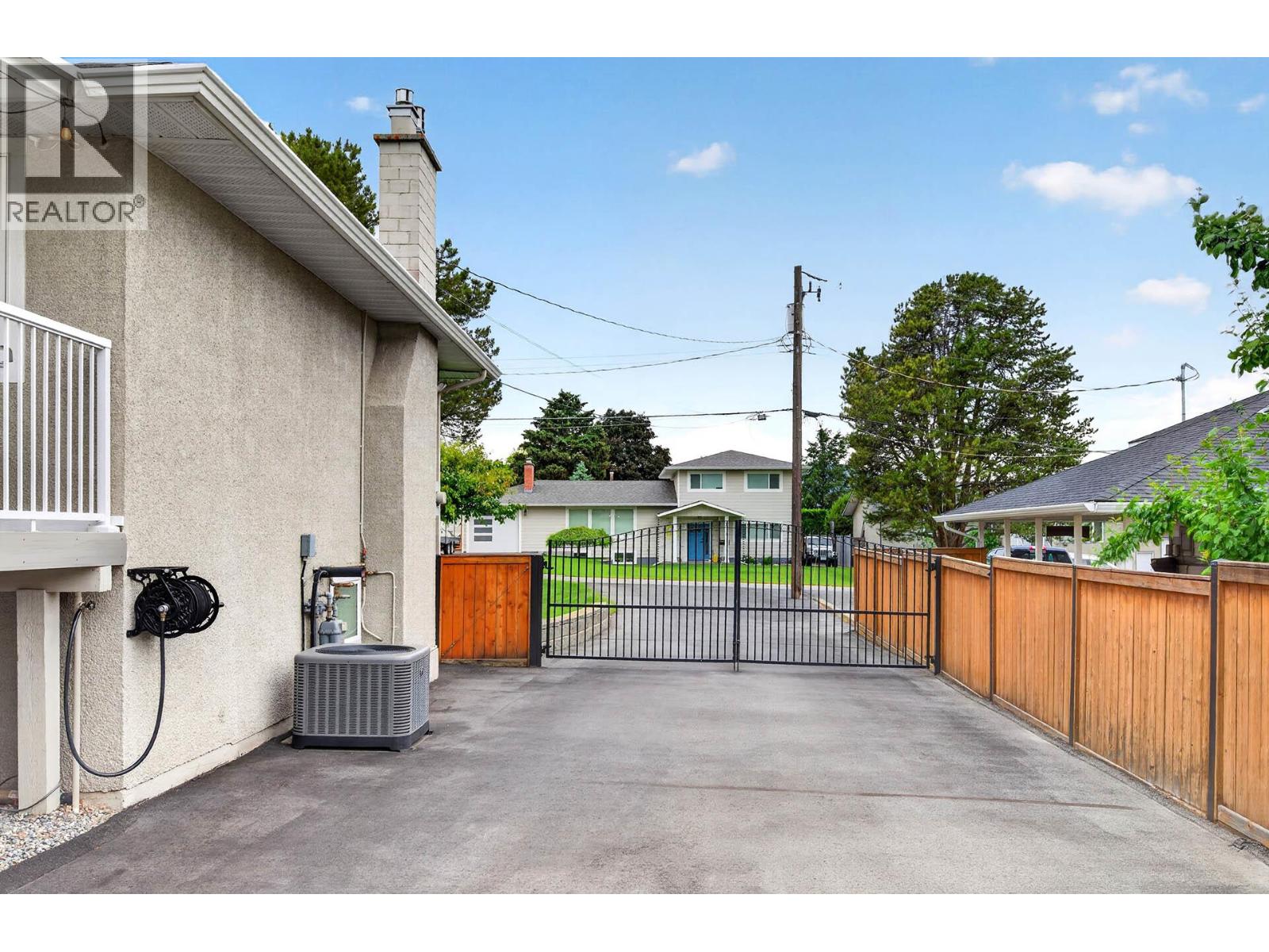1775 APPLE Lane - 50