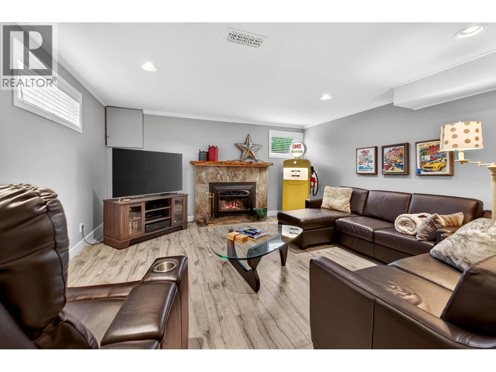 1775 APPLE Lane - 31
