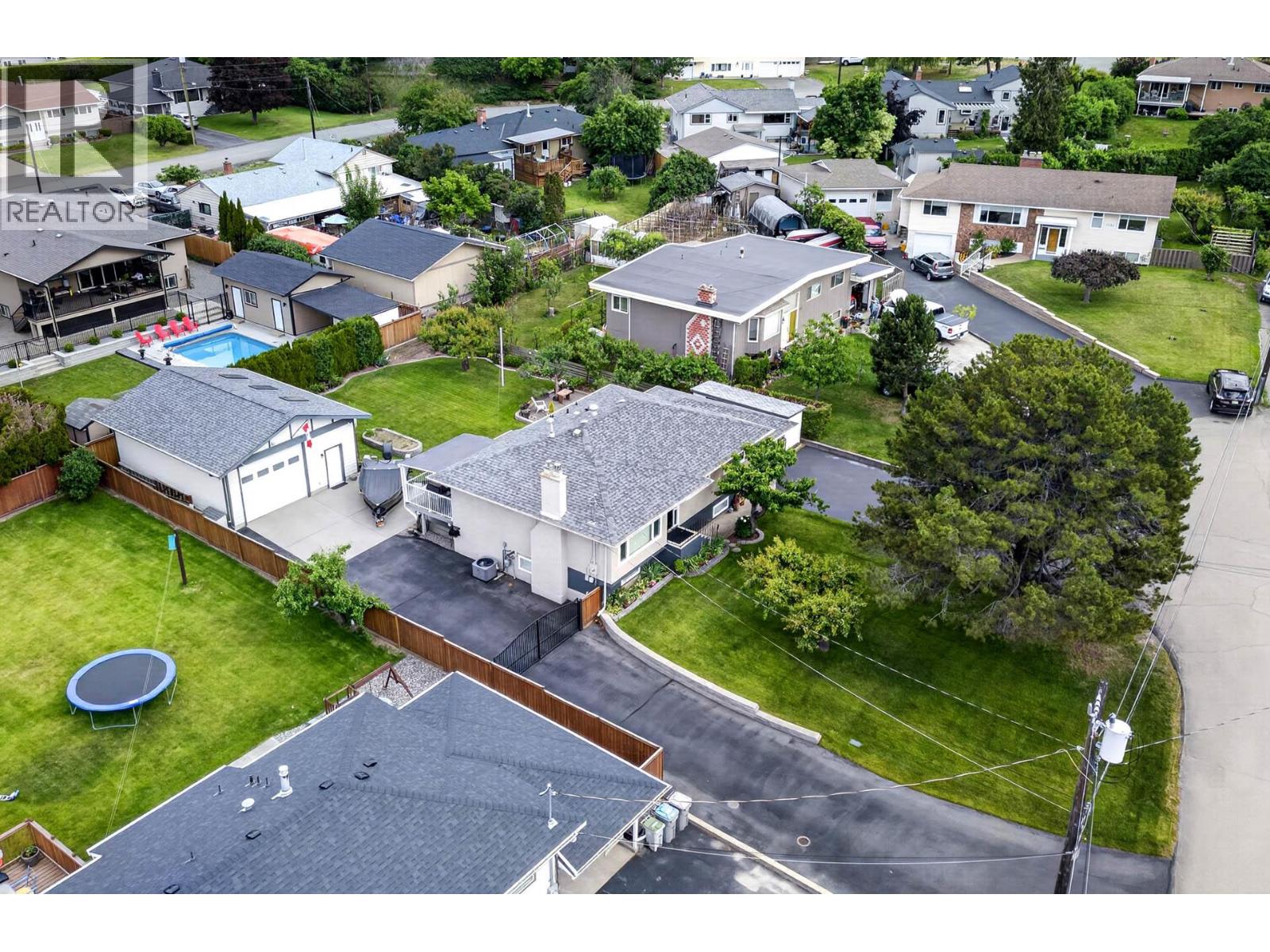 1775 APPLE Lane - 73