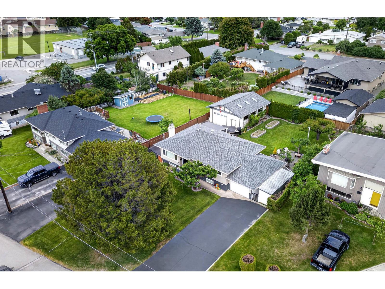 1775 APPLE Lane - 72