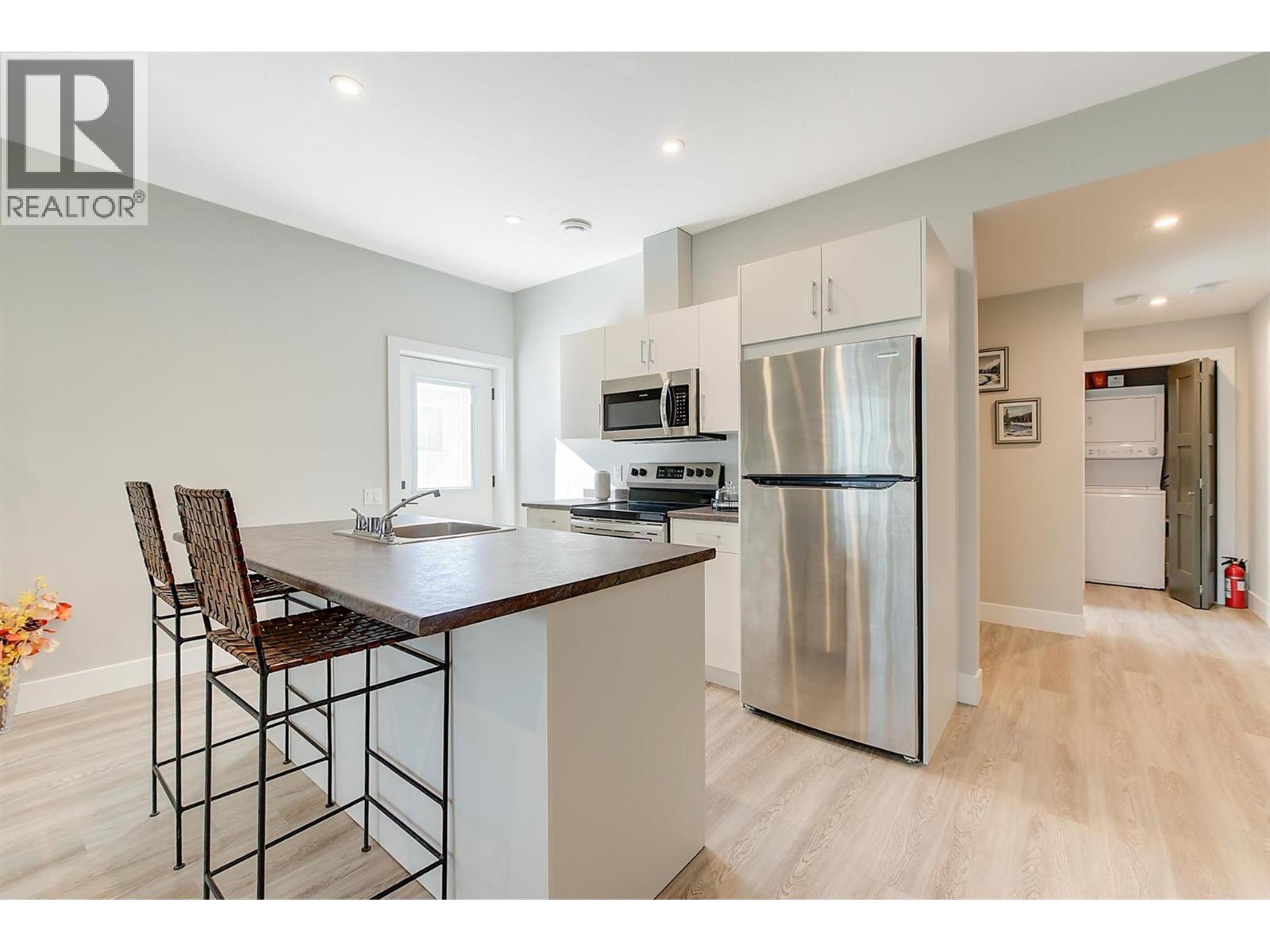  759 Carnoustie Drive, Kelowna