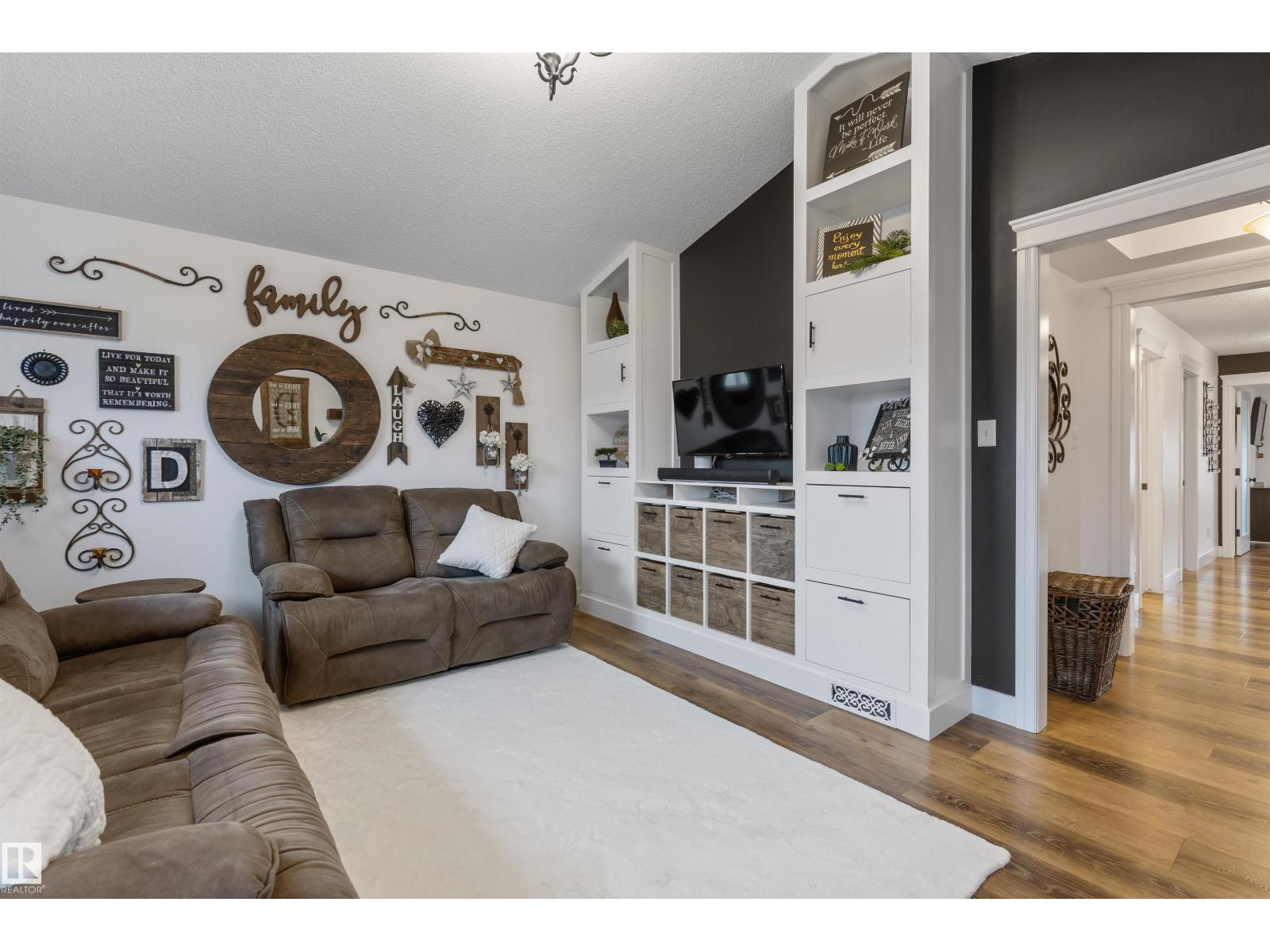 23 MEADOWVIEW LD - 40