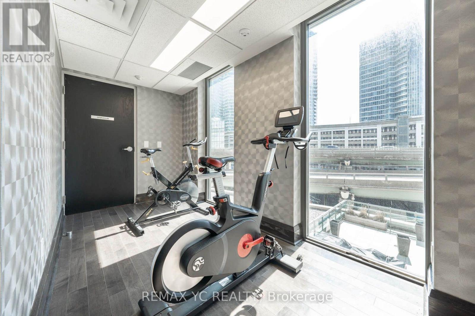 #808 25 LOWER SIMCOE STREET - 38