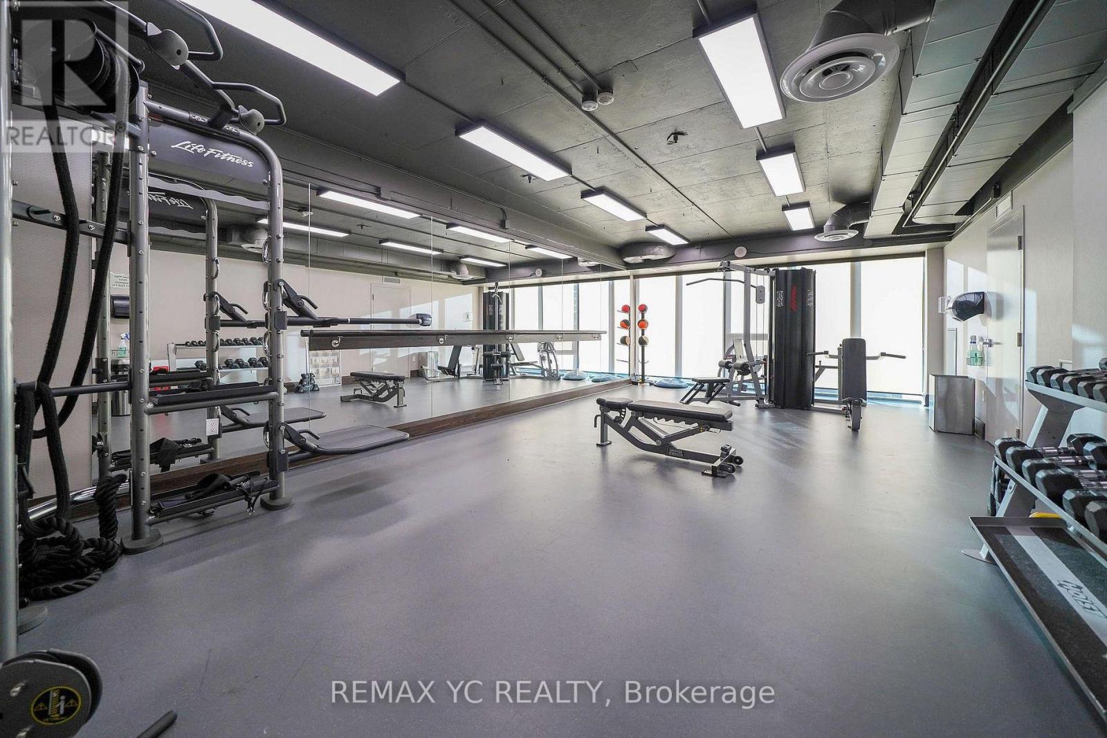 #808 25 LOWER SIMCOE STREET - 40