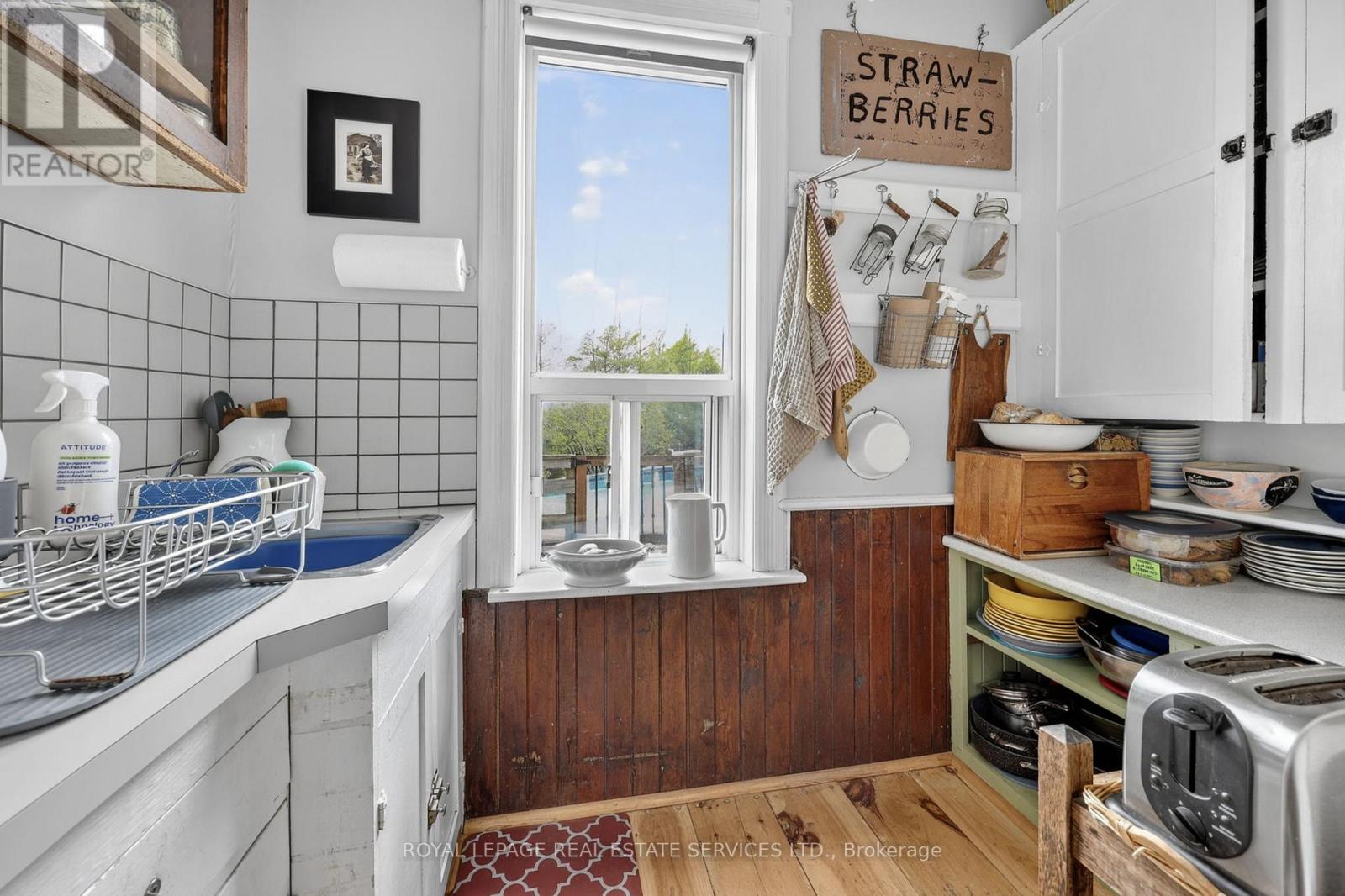 1351 FLOS RD 11 E - 14