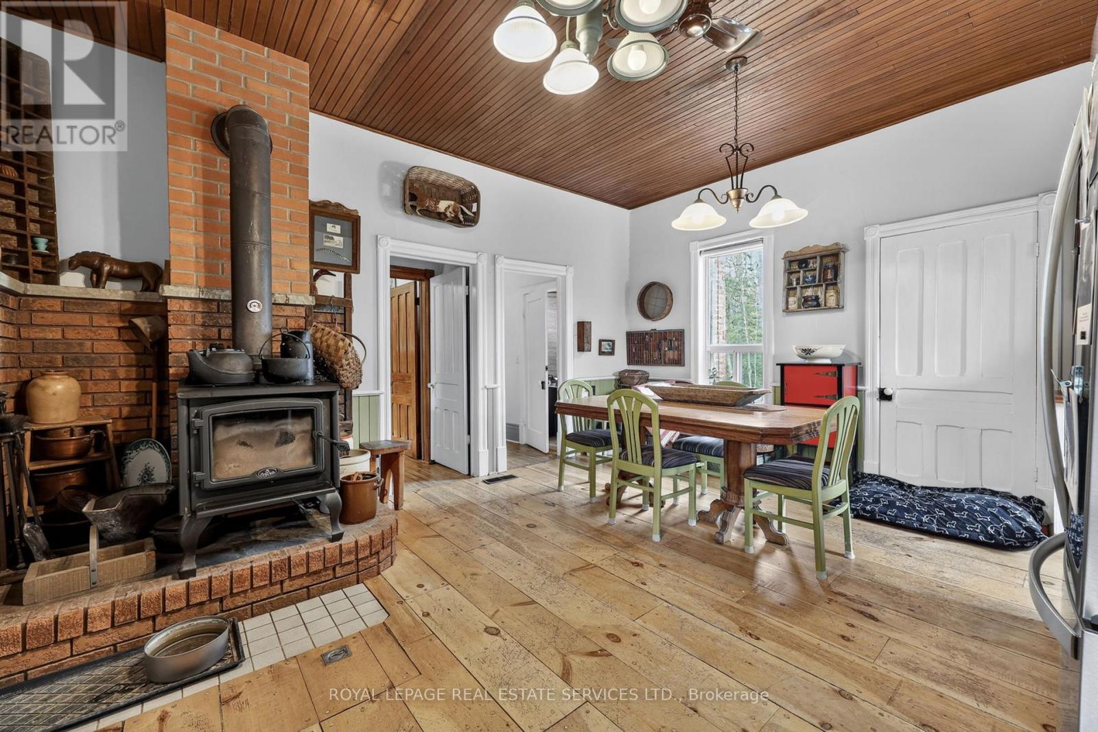 1351 FLOS RD 11 E - 12