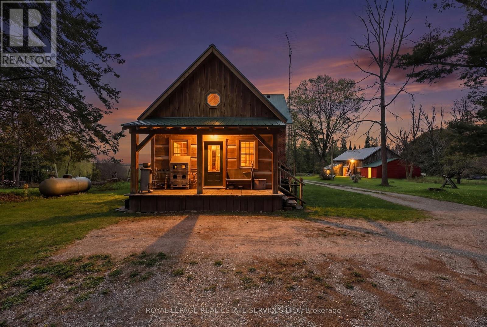 1351 FLOS RD 11 E - 2