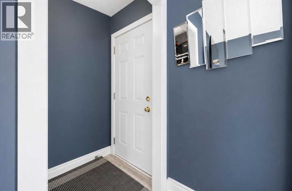343 10 Street SW - 5