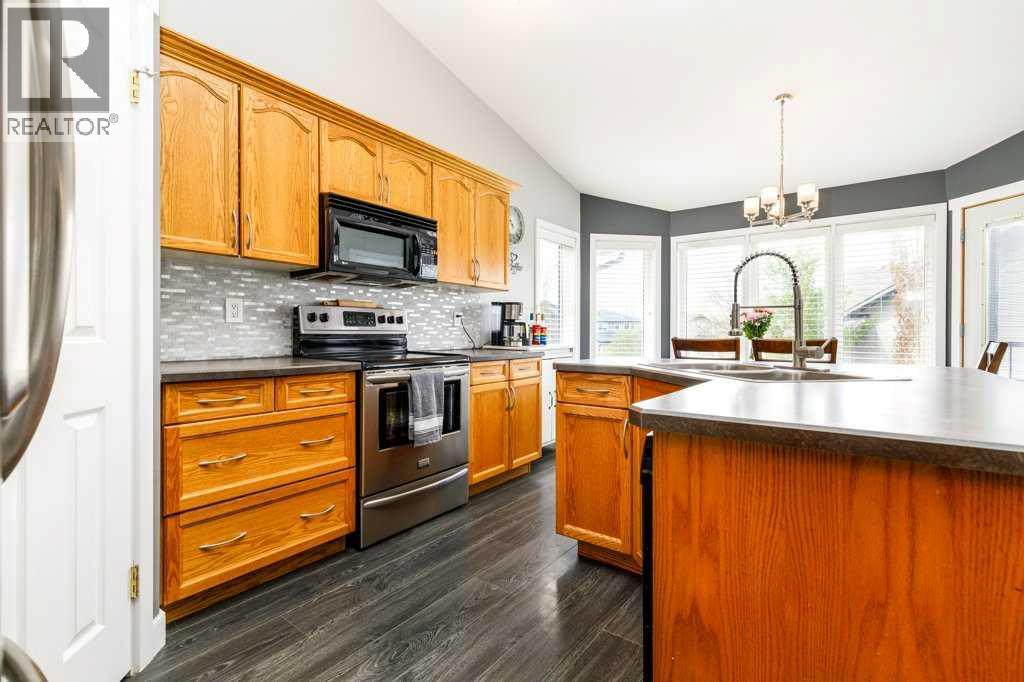 898 Ramage Crescent - 9