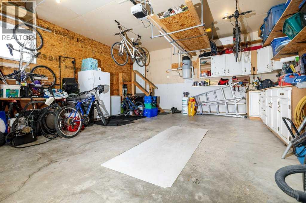 898 Ramage Crescent - 34