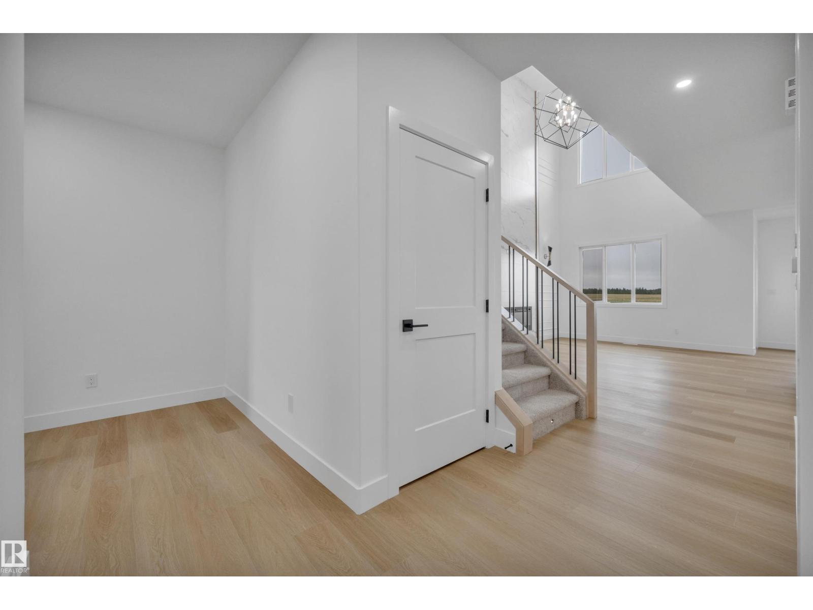 700 Bank DR — photo 7