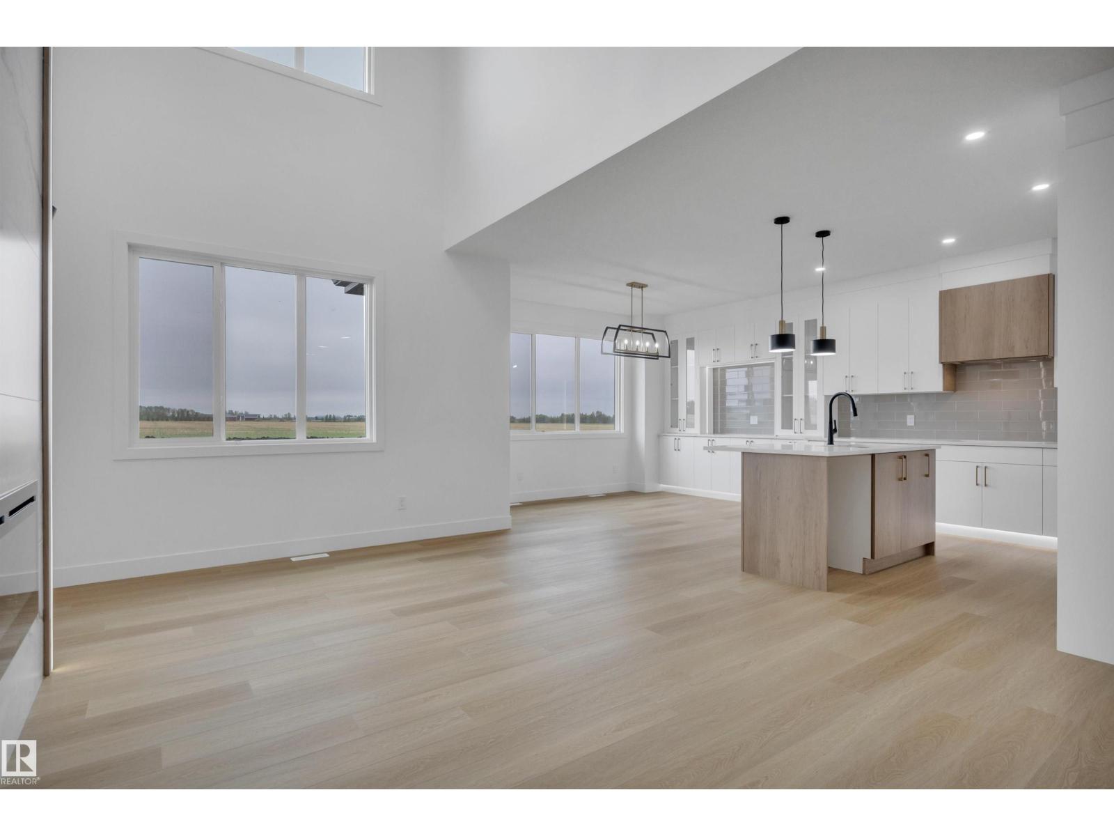 700 Bank DR — photo 11