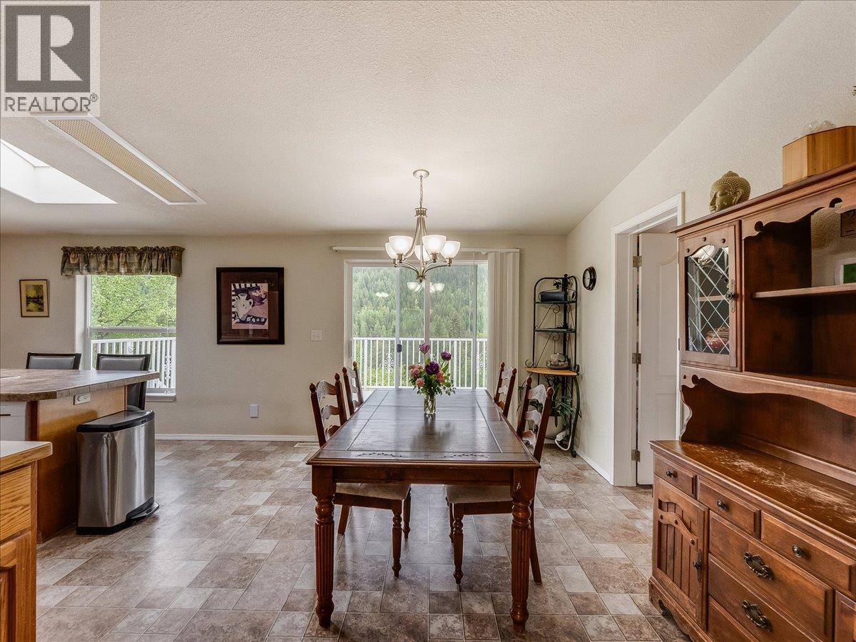 3752 Krestova Cemetery Road - 23