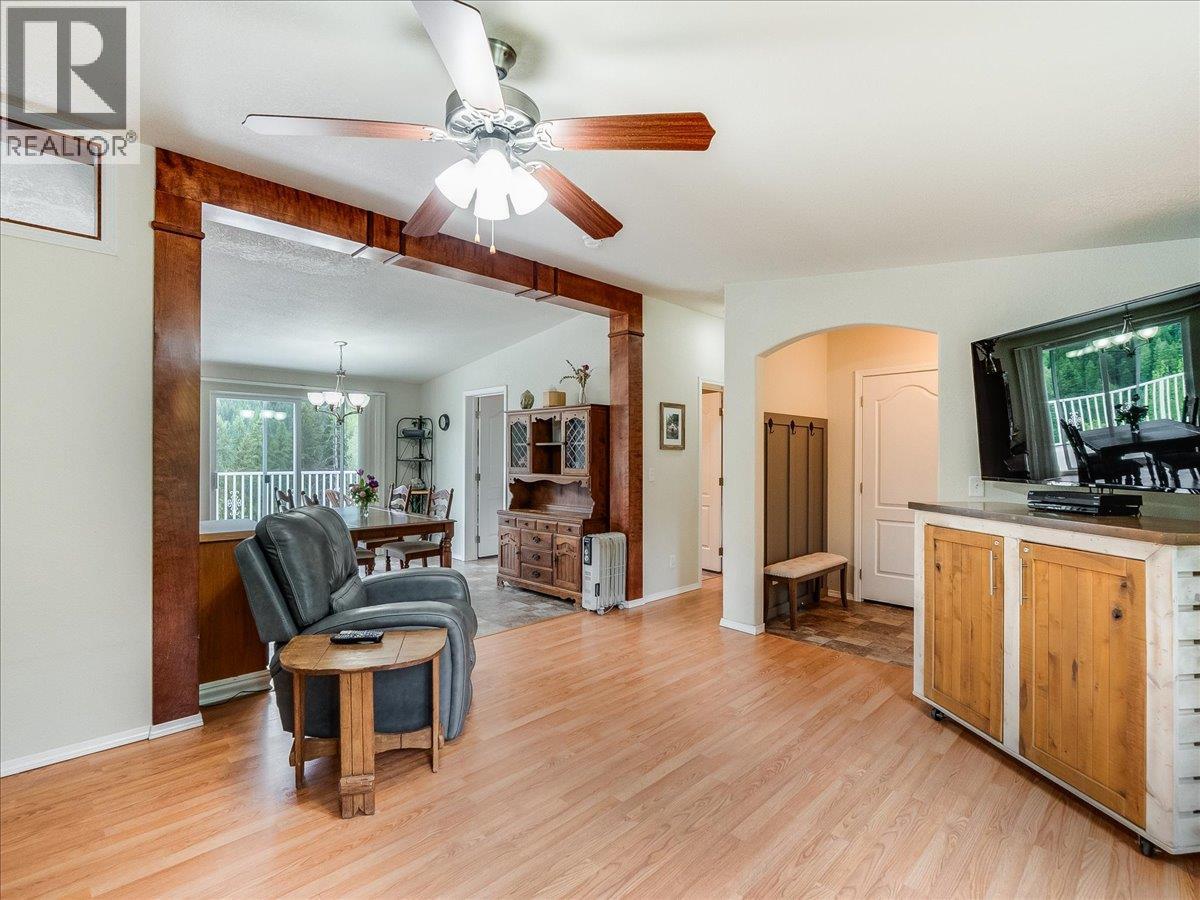 3752 Krestova Cemetery Road - 21