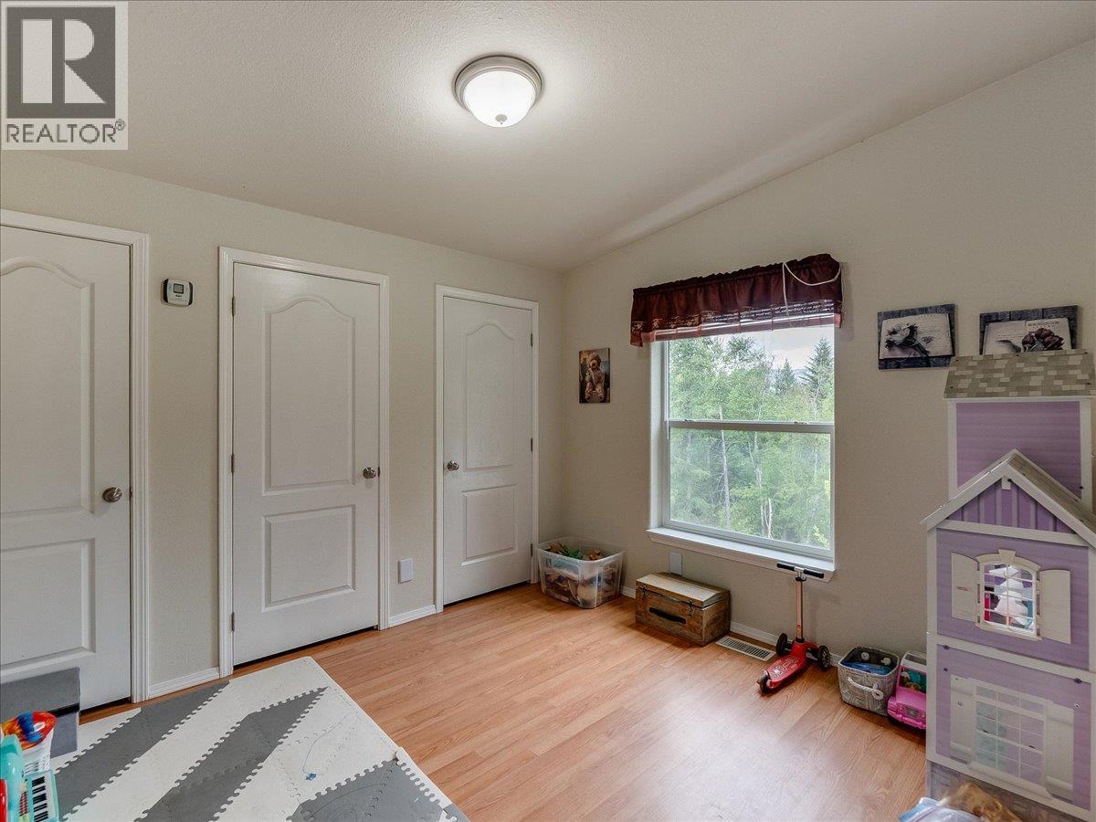 3752 Krestova Cemetery Road - 41