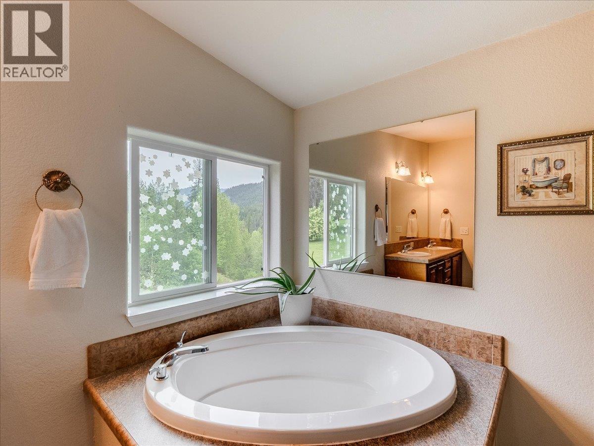 3752 Krestova Cemetery Road - 36