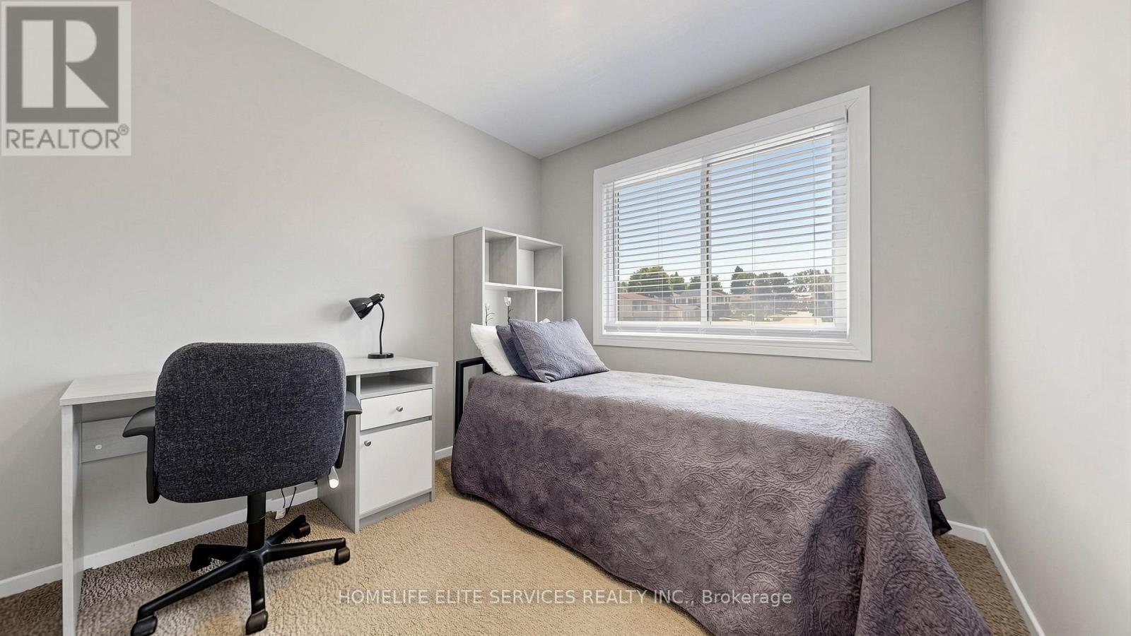 98 DOREEN CRESCENT - 22