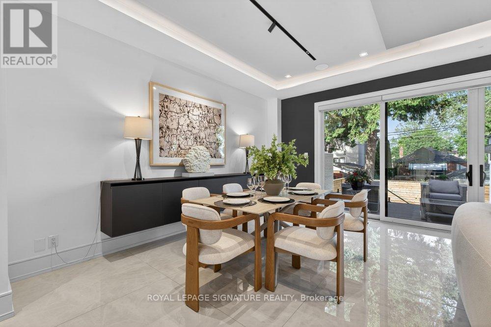 39 DERWYN ROAD - 15