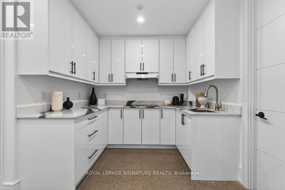 39 DERWYN ROAD - 43