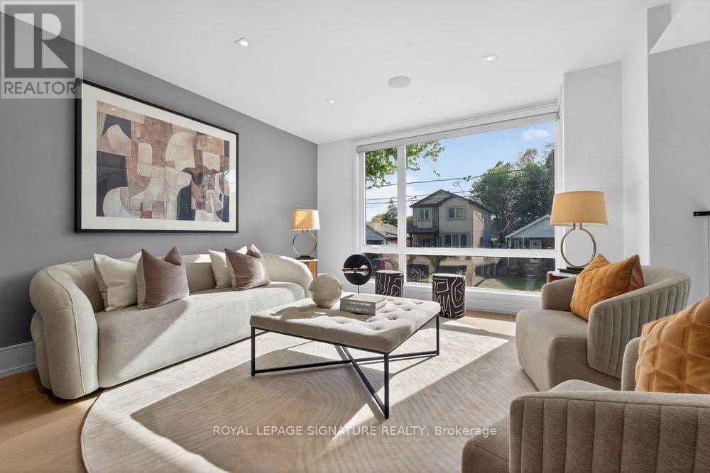 39 DERWYN ROAD - 7