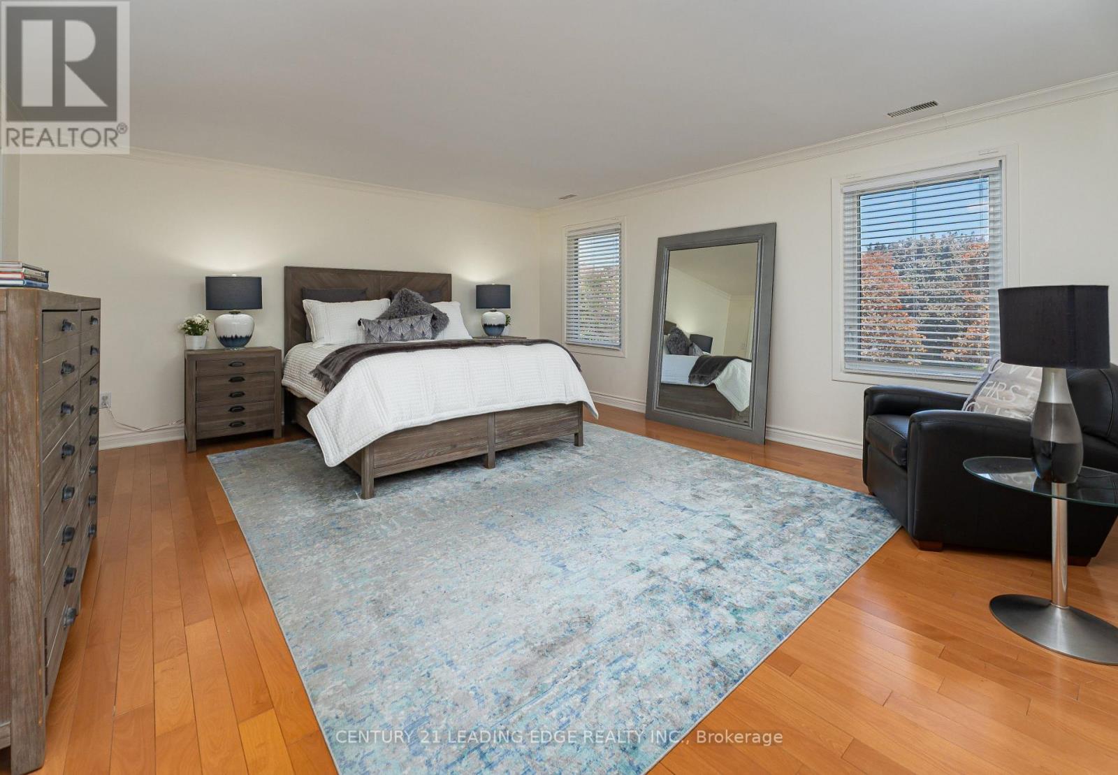 20 SOLWAY COURT - 23