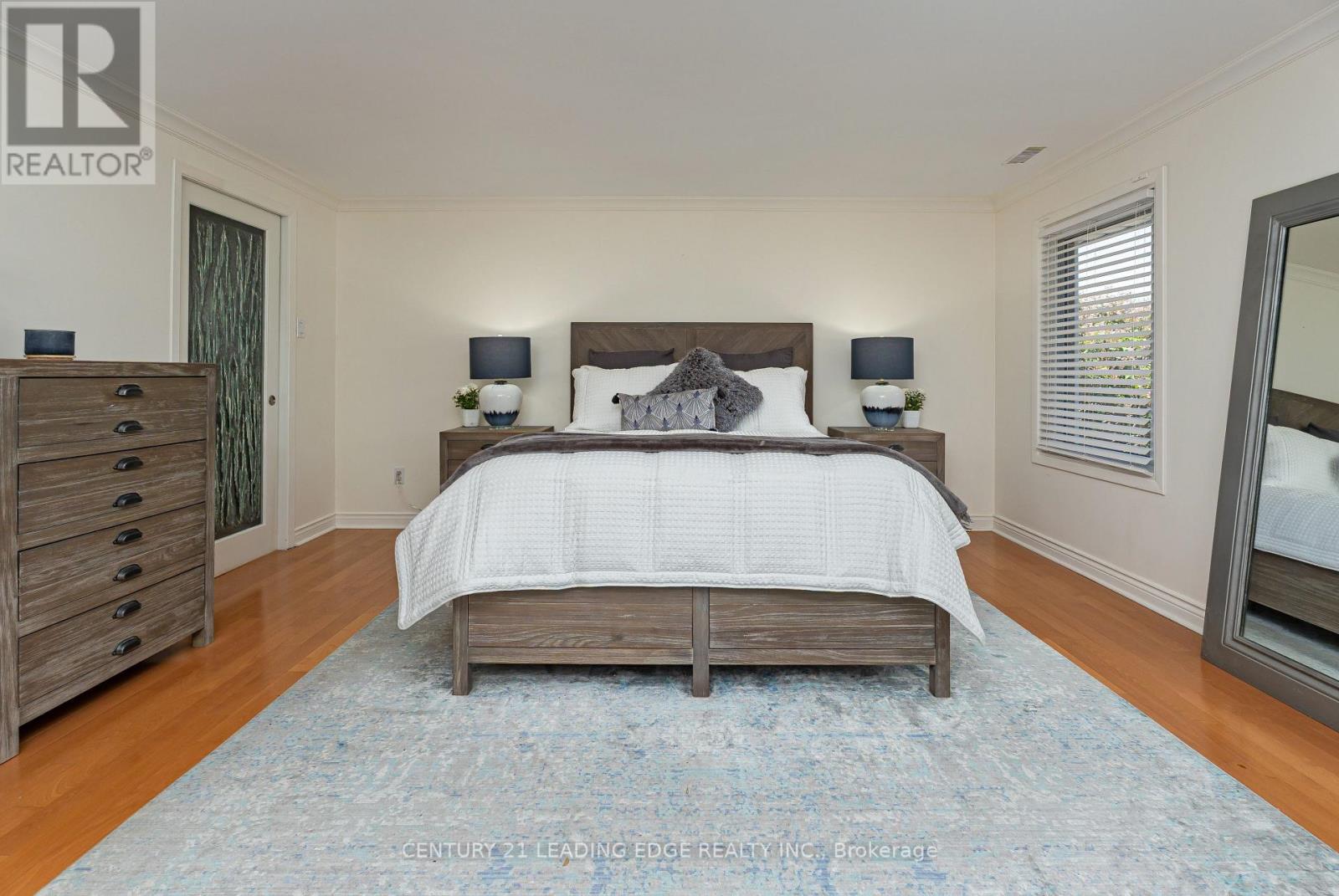 20 SOLWAY COURT - 24