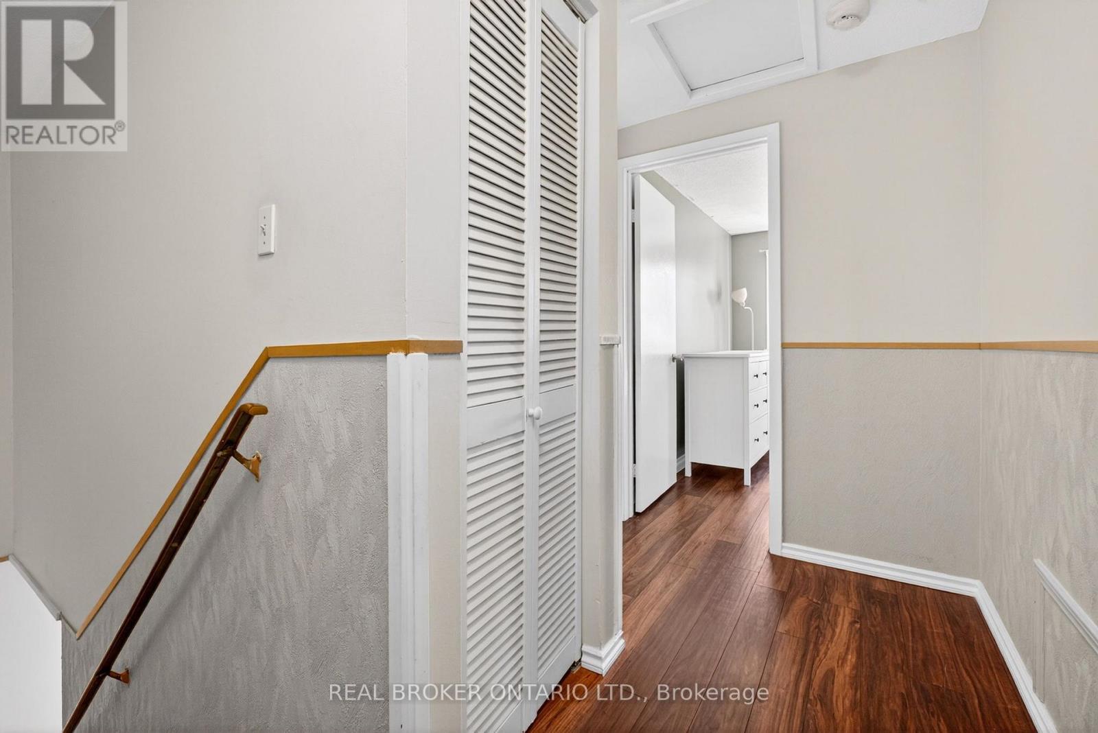 #53 401 WENTWORTH STREET W - 11
