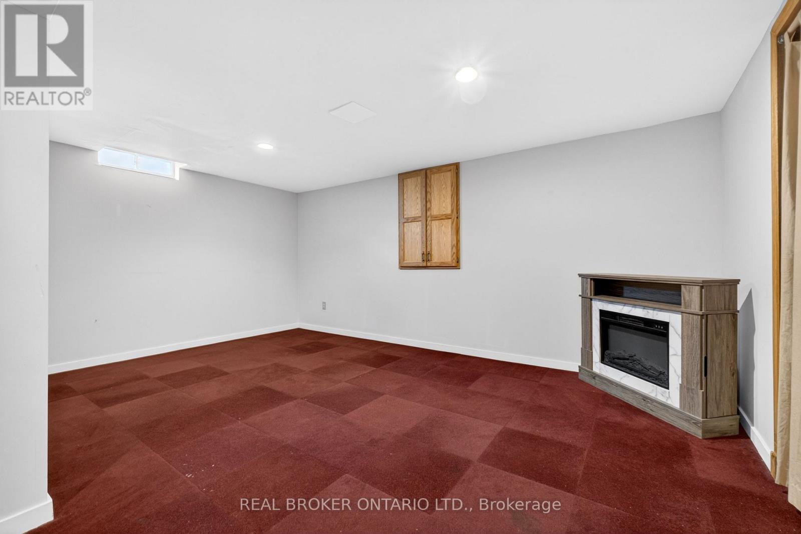 #53 401 WENTWORTH STREET W - 23