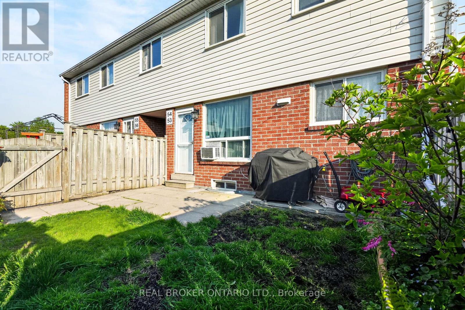 #53 401 WENTWORTH STREET W - 28