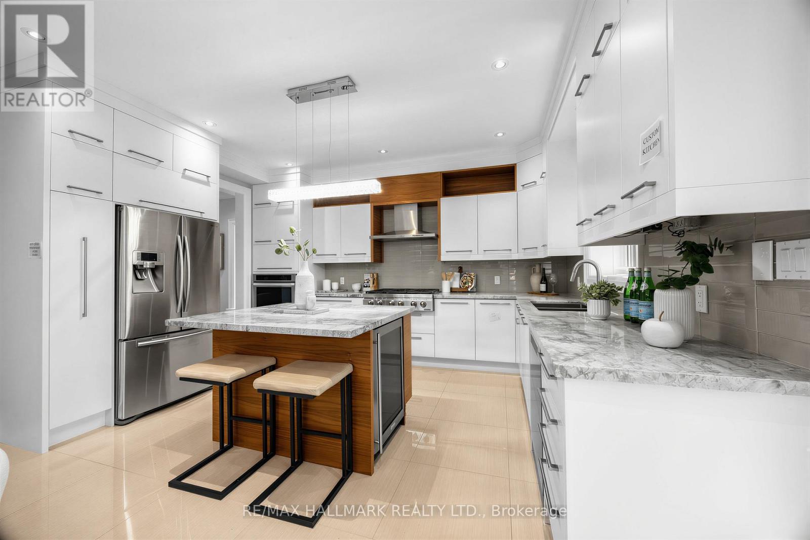 1 DUSTAN CRESCENT - 10