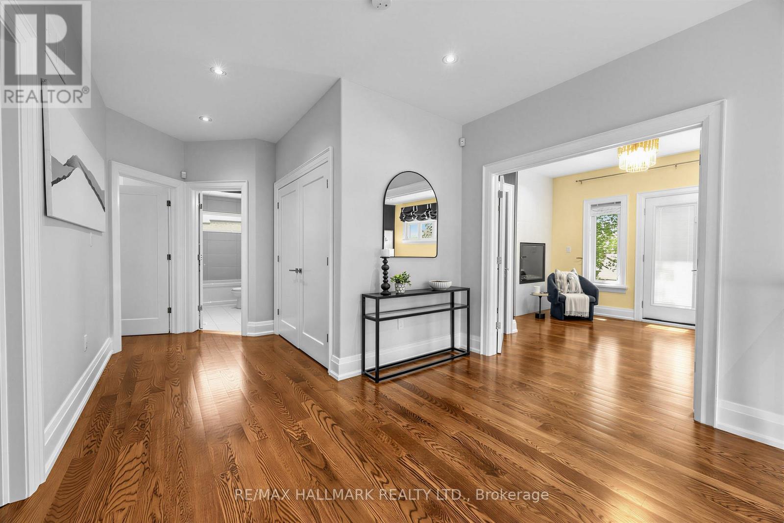 1 DUSTAN CRESCENT - 38