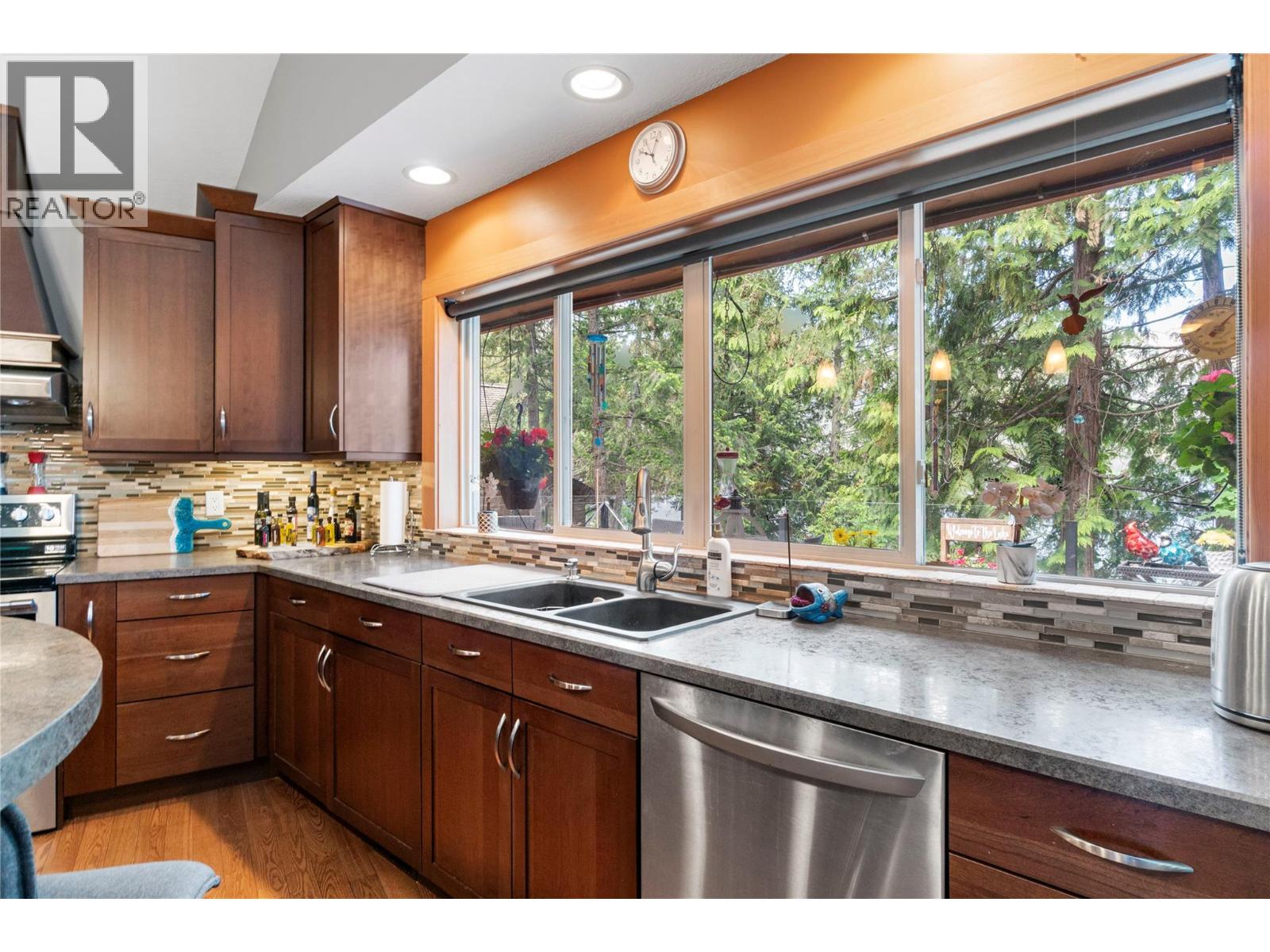 #25 2741 Rawson Road - 17