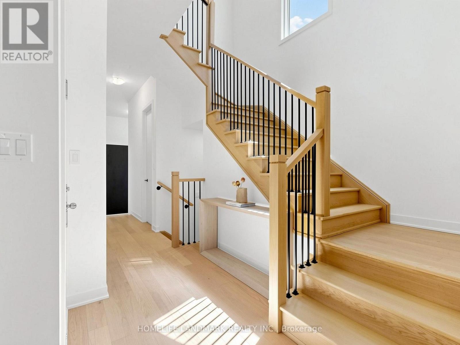 20 IMOGENE COURT - 26