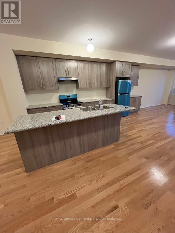 Listing photo of UPPER - 37 PUISAYA DRIVE