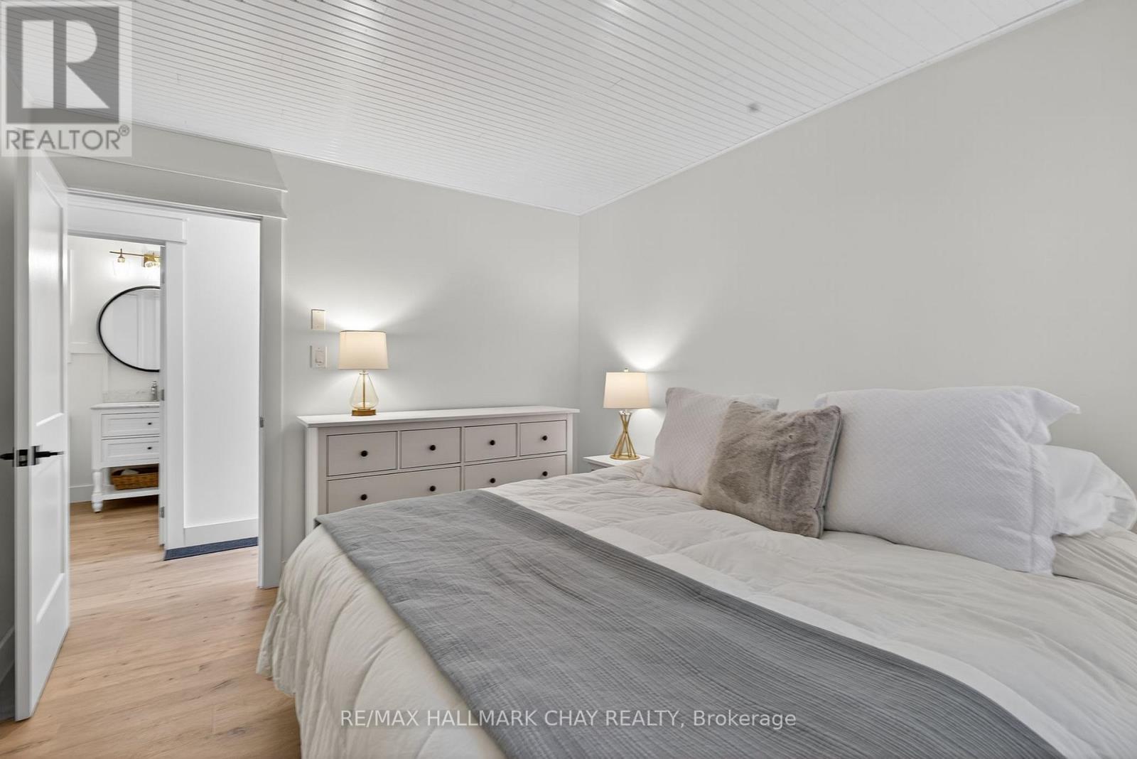 43 MOON POINT ROAD - 30