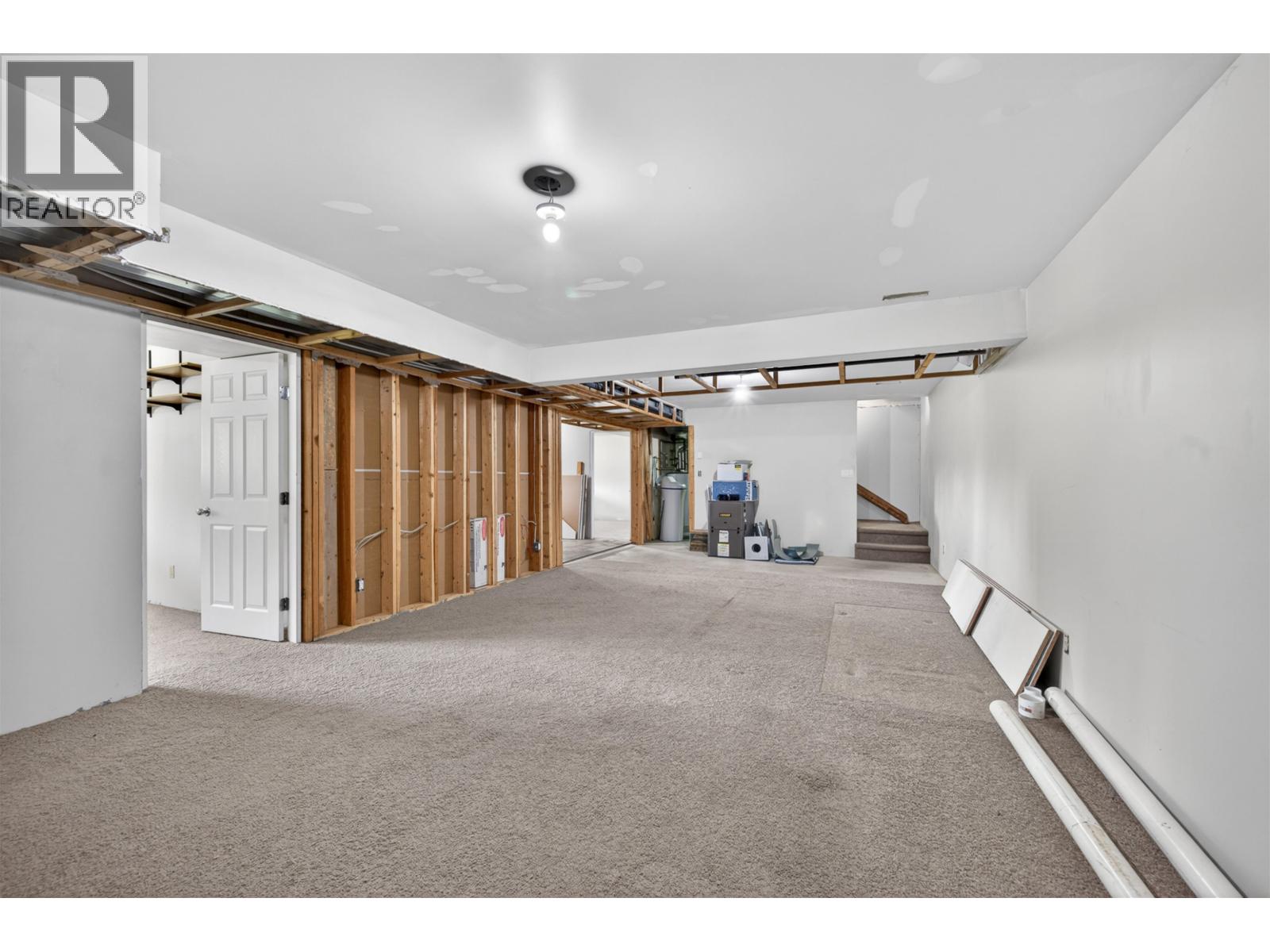 #6330 & 6391 HOUSEMAN ROAD - 35