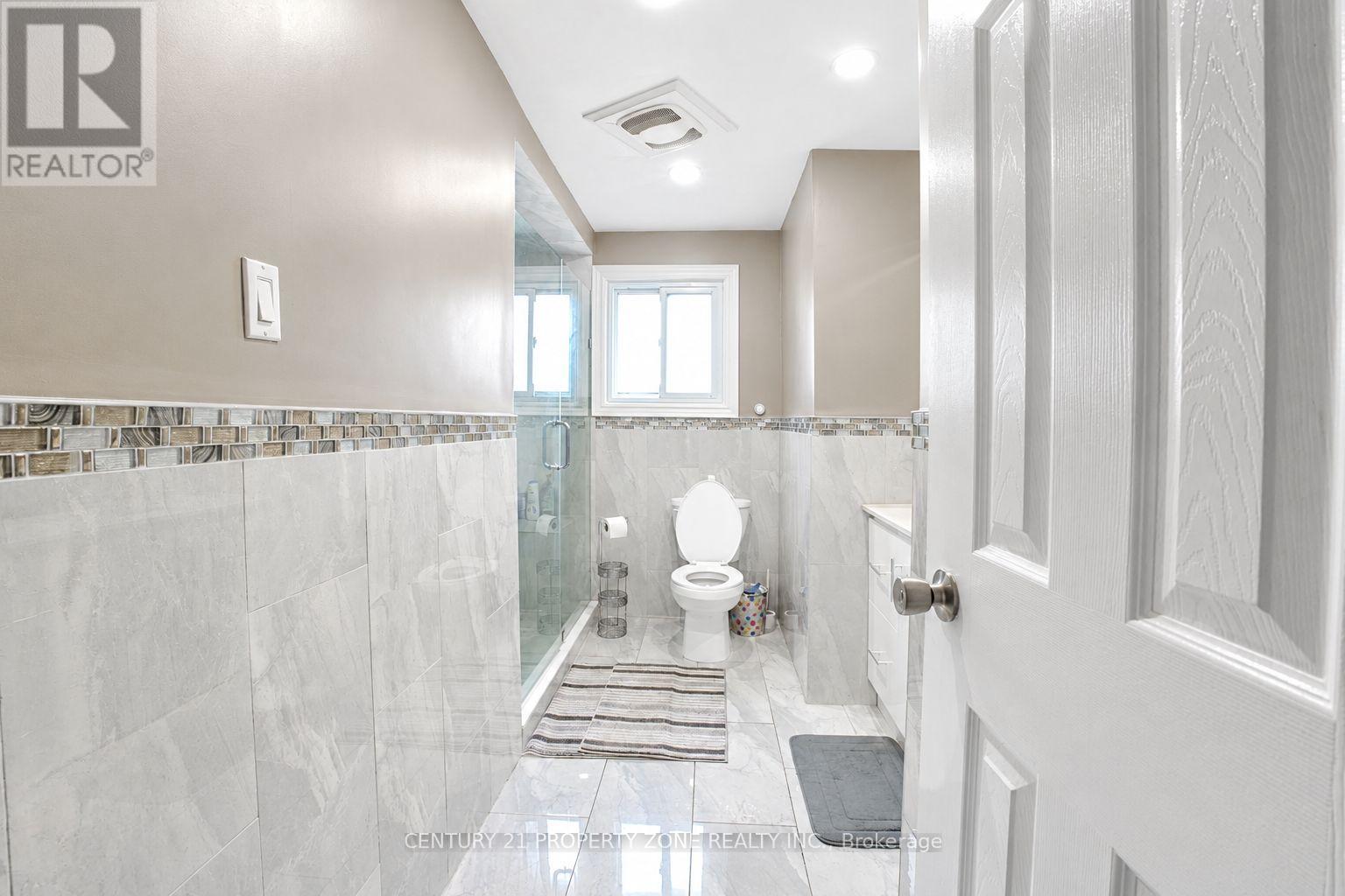 7652 ROSELLE CRESCENT - 23