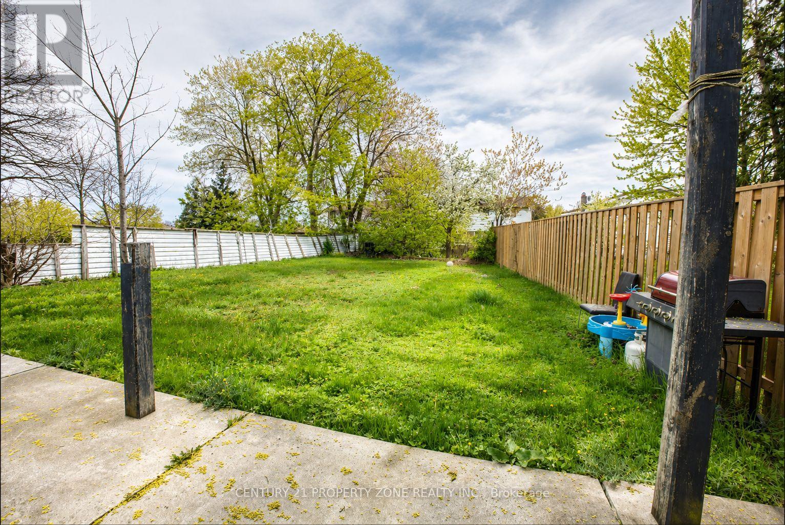 7652 ROSELLE CRESCENT - 27