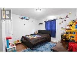 7652 Roselle Crescent, Mississauga, ON L4T3N2 Photo 11