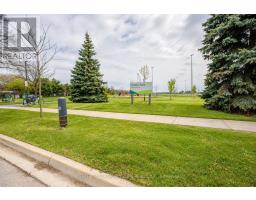 7652 Roselle Crescent, Mississauga, ON L4T3N2 Photo 26