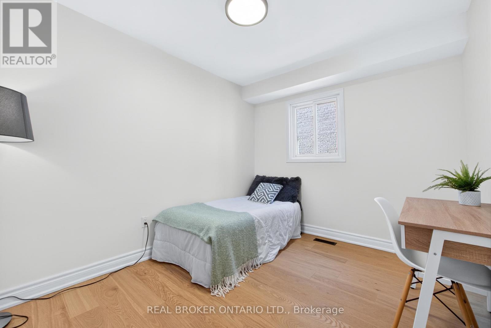 4326 WATERFORD CRESCENT - 13