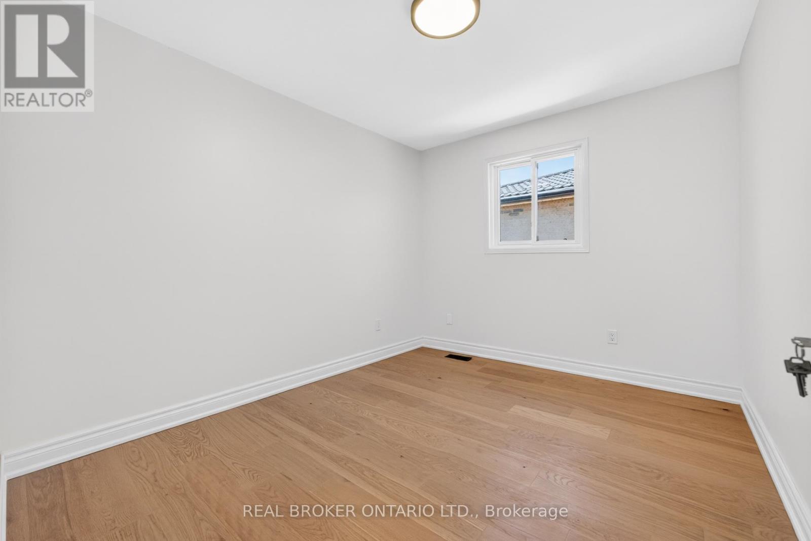 4326 WATERFORD CRESCENT - 29