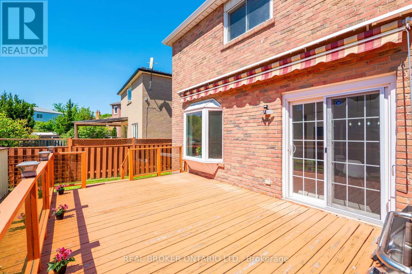4326 WATERFORD CRESCENT - 48
