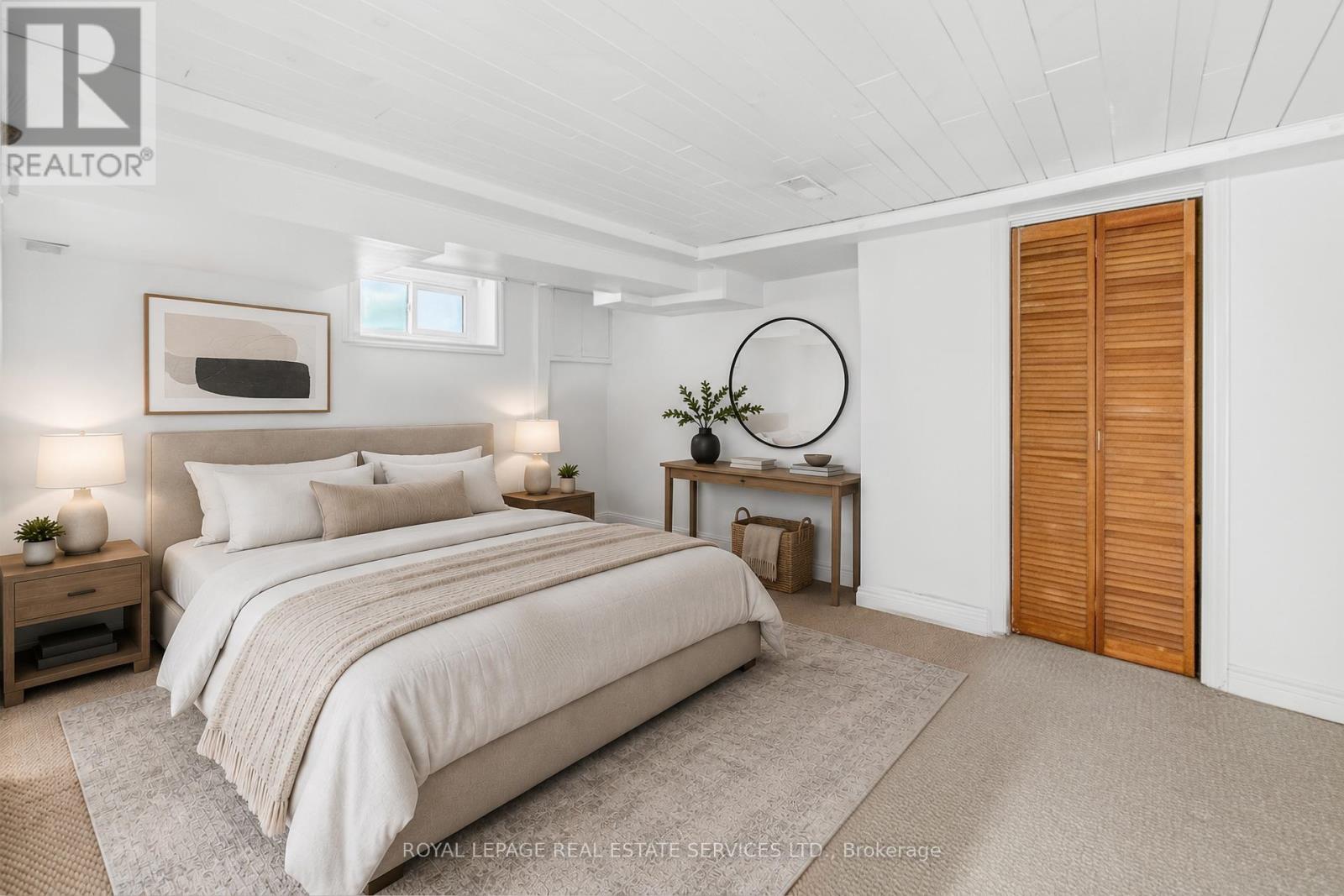 32 HILLSVIEW AVENUE - 40